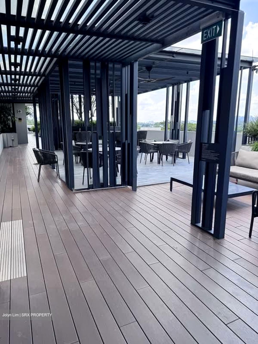 Van Holland (D10), Condominium #540035001